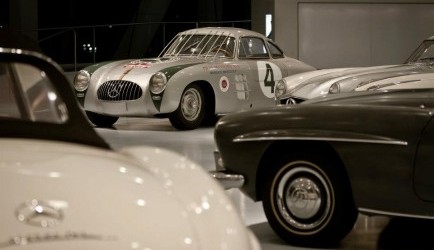 mercedes-benz sl Zestig jaar SL verenigd in Mercedes-Benz Museum Stuttgart 0