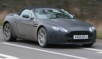 aston-martin v12-vantage Eerste beelden Aston Martin V8 Vantage Roadster 0