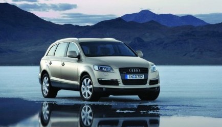 audi q7 Audi Q7 in de showroom 0