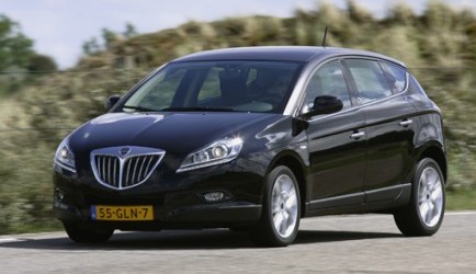lancia Lancia stelt stap naar Groot-Britannië uit 0
