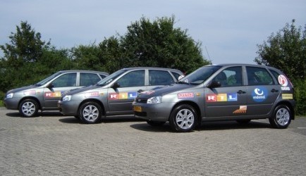 lada Lada Kalina spettert bij Domino Day 0