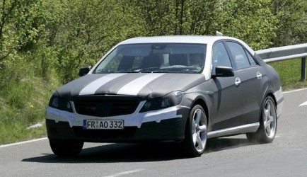 mercedes-benz e-klasse Bulderende Benz - Mercedes E63 AMG 0