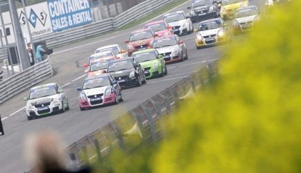 Feest, vreugde en overwinning bij jubileumraces Circuitpark Zandvoort 0