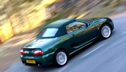 mg sls-amg Hij is weer terug 0