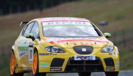 Feestje bij Seat - Gabriele Tarquini wint opnieuw 0