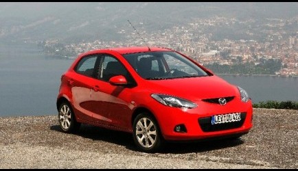 mazda v12-vanquish Mazda 2 half november in Nederland 0