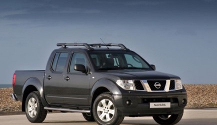 nissan Nissan Navara voor nieuwe airbagsoftware naar de dealer 0