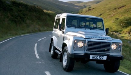 land-rover defender Pensioen Land Rover Defender in zicht 0