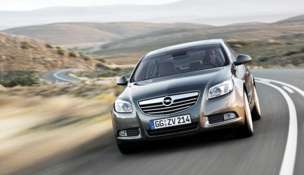opel insignia Opel Insignia laat parkeren aan expert over 0