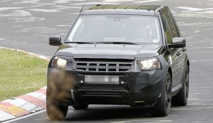 land-rover Nieuwe 'compacte' Land Rover vermomd als Freelander