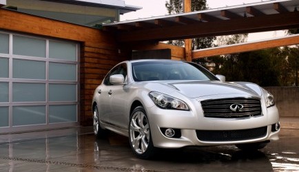 infiniti Het vlaggenschip uit de doeken – Infiniti M ziet het licht 0