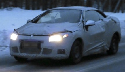 renault megane Renault Mégane CC maakt zich op voor de zomer 0