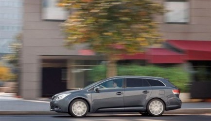 toyota avensis Toyota Avensis en Verso extra luxe en comfortabel uitgerust