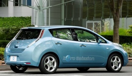 nissan leaf Nissan voorziet dit jaar in netwerk laadstations elektrische LEAF 0