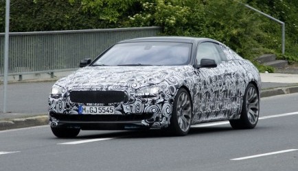 bmw 6-serie BMW M6 rijdt alvast warm