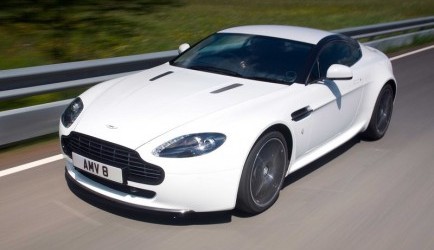 aston-martin v12-vantage Scherp uit de hoek - Aston Martin V8 Vantage N420 0