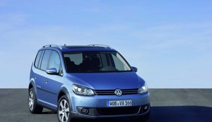volkswagen touran En daar is de nieuwe Volkswagen CrossTouran! 0