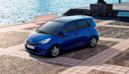 toyota avensis-verso Toyota Yaris Verso � vivo! - Questa � la nuova Verso S 0