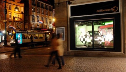 smart fortwo Exclusieve smart fortwo in mini-showroom 0