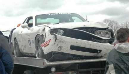 Boem is Ho voor Dodge Challenger SRT8 0