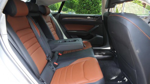 Instap VW Arteon kan prima mee 11