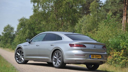 Instap VW Arteon kan prima mee 2