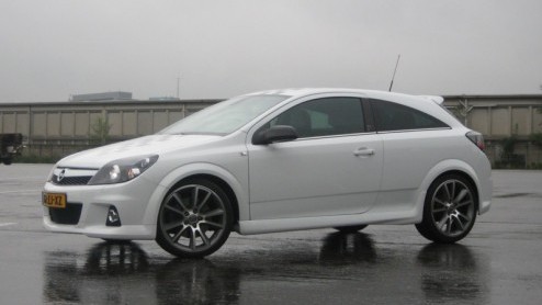 opmerking Inschrijven cache Opel Astra OPC N�rburgring Edition maakt korte metten met alles en iedereen