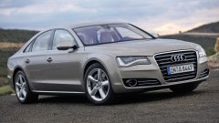 Audi A8 3.0 TDI met voorwielaandrijving onderweg