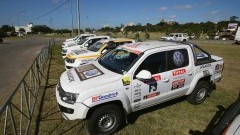 Helpende hand Volkswagen Amarok, Multivan en Crafter in Dakar 2012