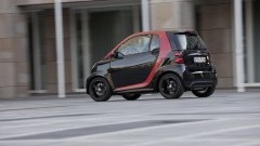 Boodschappenauto voor The A-Team - smart fortwo sharpred
