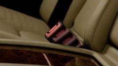 Mercedes-Benz ontwikkelt actieve autogordel voor op de achterbank