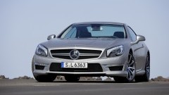 Topsporter in startblokken  Mercedes-Benz SL 63 AMG