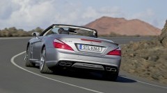 Topsporter in startblokken  Mercedes-Benz SL 63 AMG