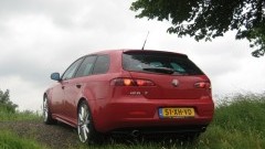 Alfa Romeo 159 Sportwagon 3.2 JTS V6 Q4 TI raakt de gevoelige snaar