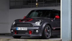 MINI John Cooper Works GP 'doet' 242 km/u