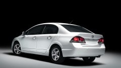 Honda Civic Hybrid nu in extra zakelijk of zwart jasje