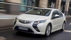 Opel Ampera bij 21 dealers in de verkoop
