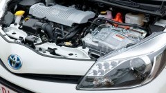 Schoonste jongetje van de klas - Toyota Yaris Hybrid