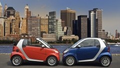 smart blaast 10 kaarsjes uit