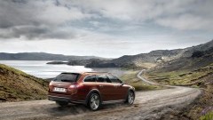 Peugeot zet zich op de IAA niet alleen in de kijkers met de 508 RXH en een Limited Edition daarvan, ook gaat het doek af van de HX1 conceptcar.