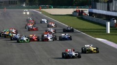 A1 circus doet Brno aan.