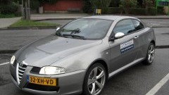Alfa GT Q2 naar Dusseldorf onder leiding van Pioneer!