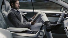Amerikanen wantrouwen autonoom rijden