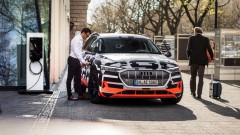 Audi sluit e-tron aan op het huis