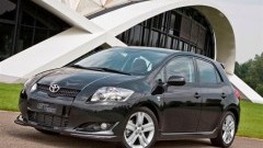 Auris naar de sportschool - Toyota Auris GT180