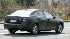 Scoop - Toyota Avensis