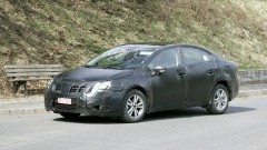 Toyota Avensis in het nieuw