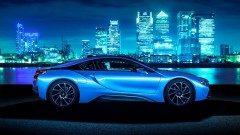 BMW werkt aan lantaarnpaal met ingebouwde laadpaal