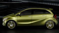 BlueZERO trio van Mercedes-Benz in Detroit