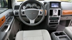 Chrysler Grand Voyager in april bij de dealers